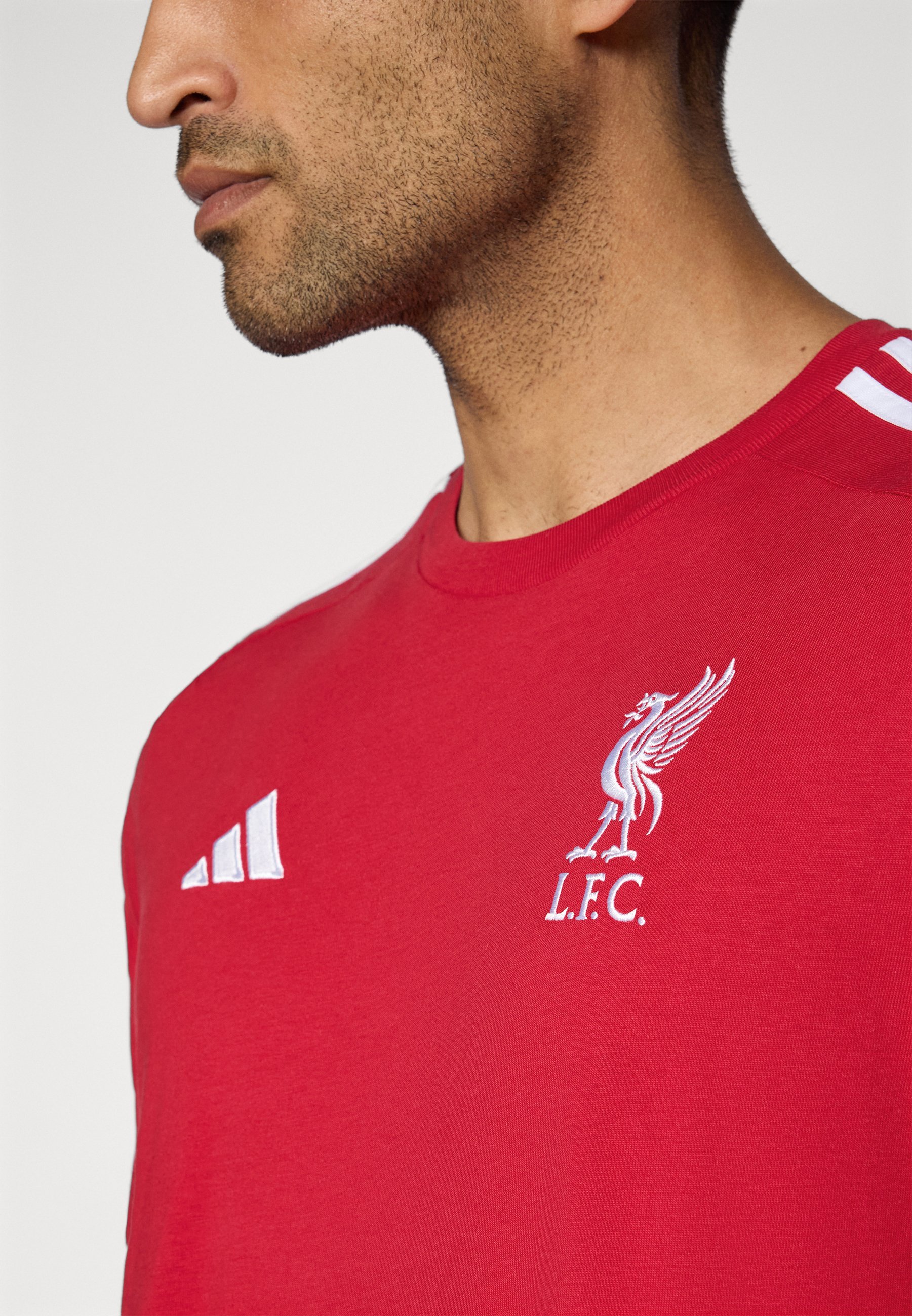 adidas Performance LIVERPOOL FC DNA T-SHIRT - Koszulka z nadrukiem - truskawkowo-czerwona
