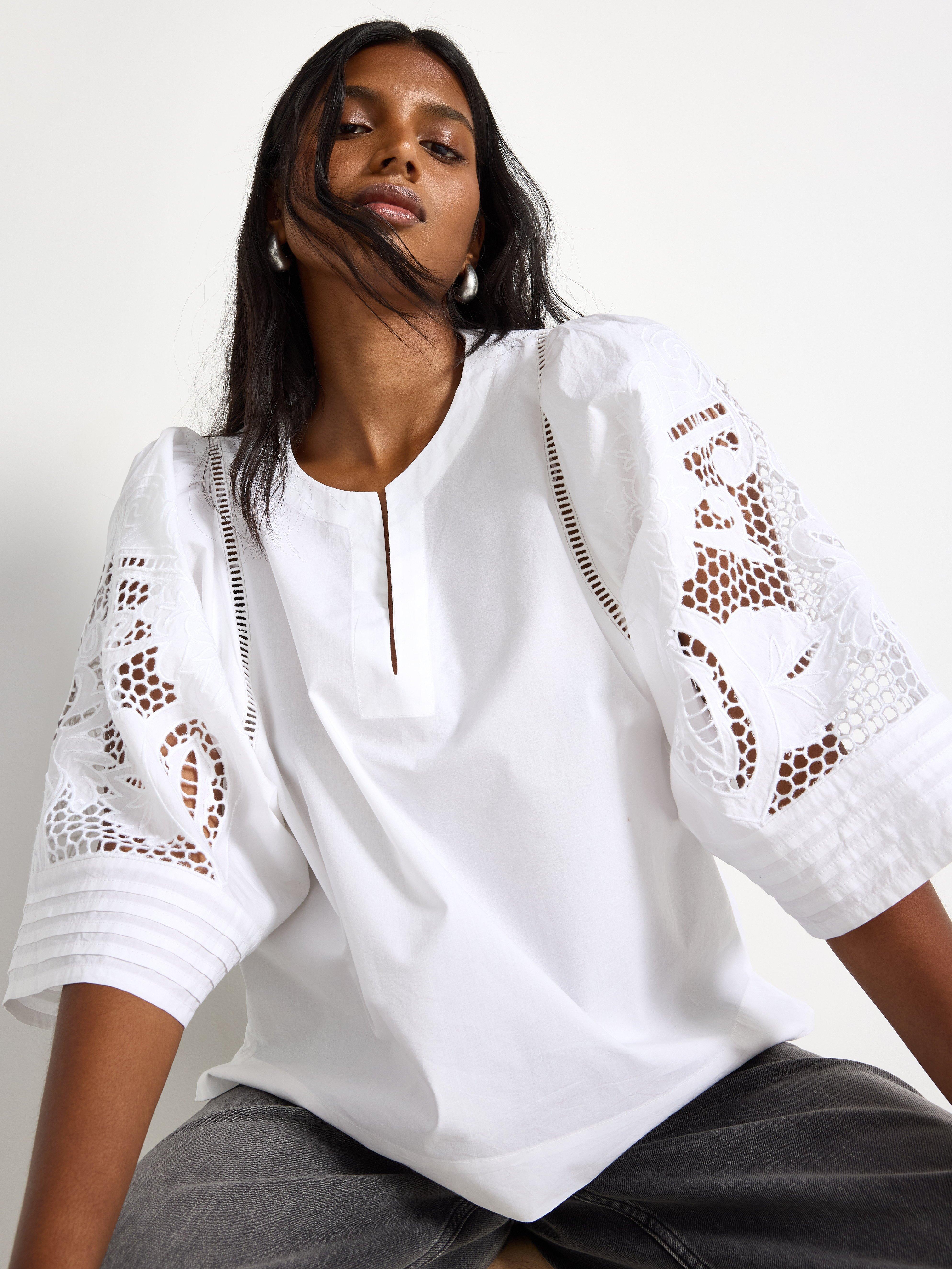 Bluse med broderi Hvit