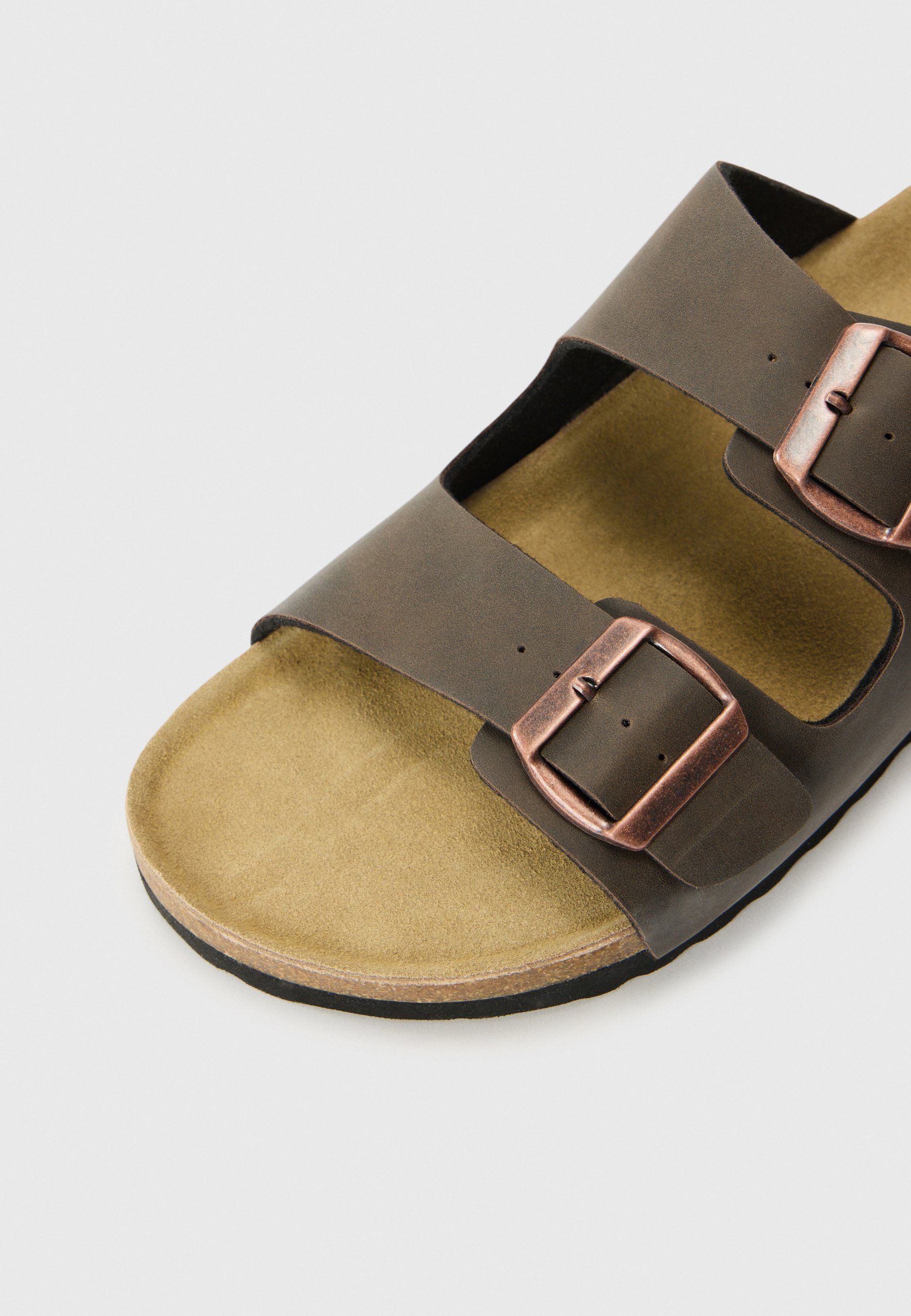 Pier One UNISEX - Muiltjes - bruin