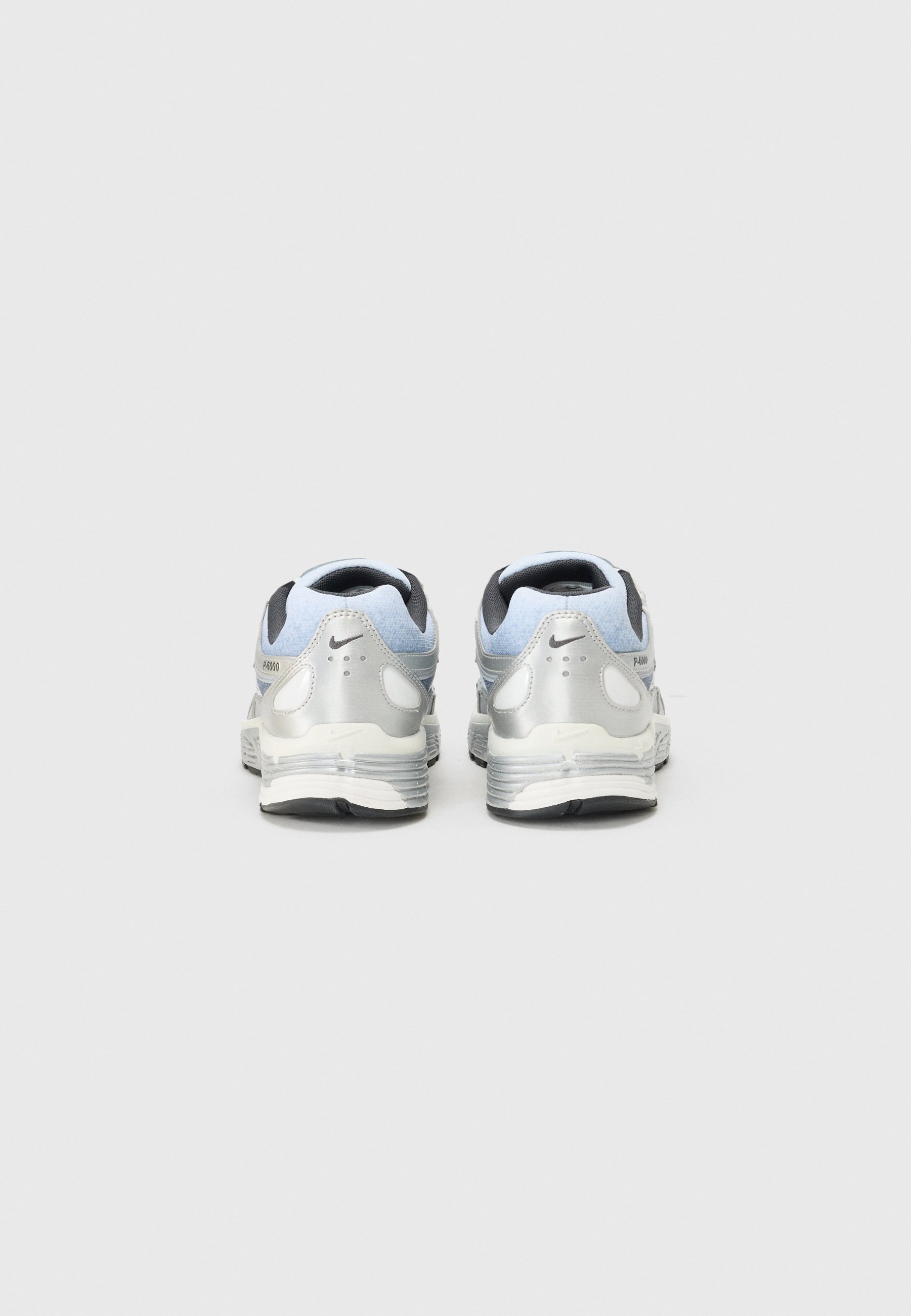 Niskie buty sportowe Nike Sportswear