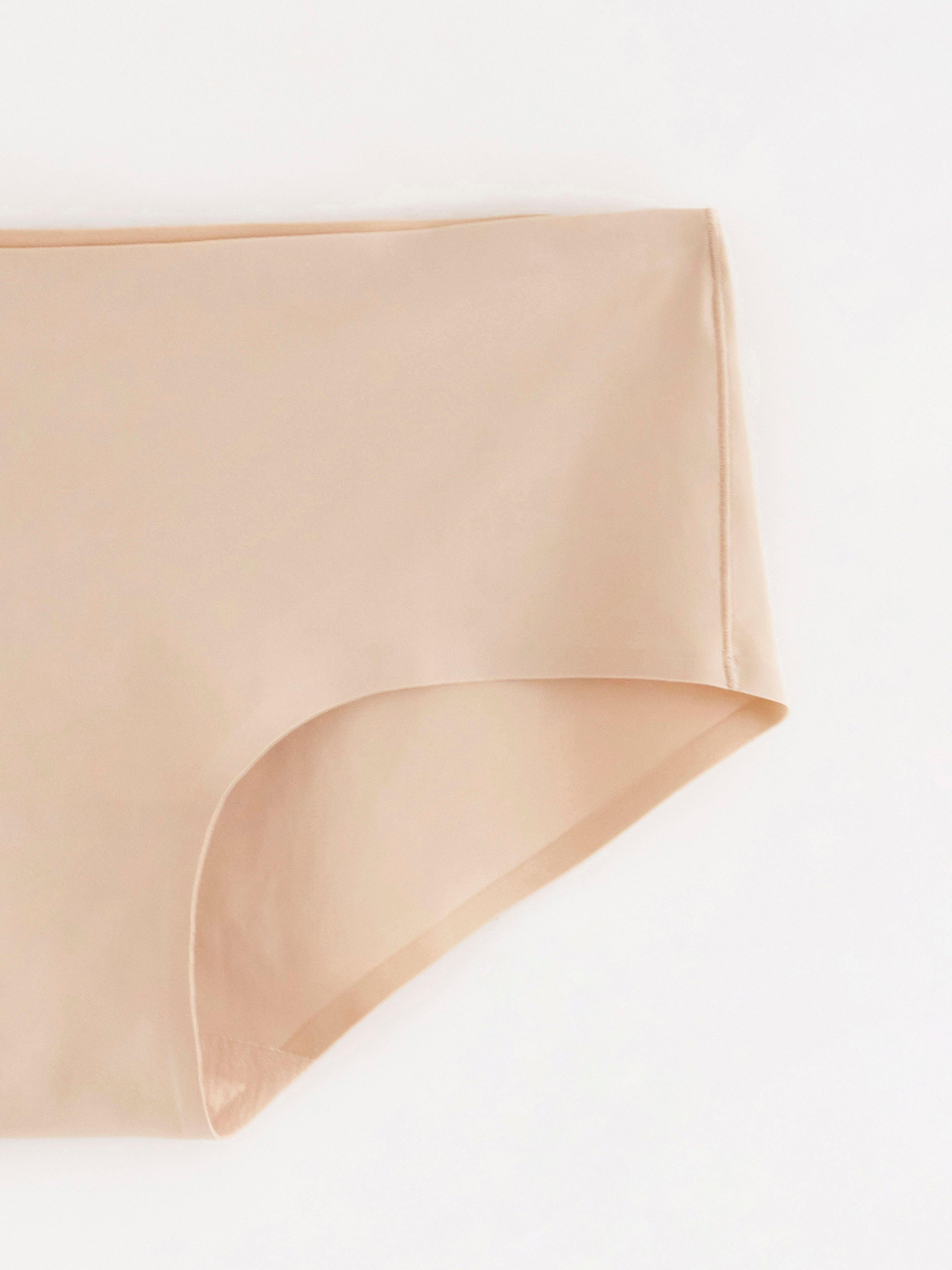 Usynlig truse med normal midje Beige