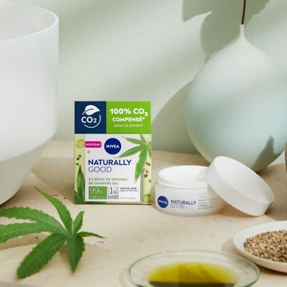 NIVEA Soin de jour hydratante Extrait d'Huile de Chanvre BIO