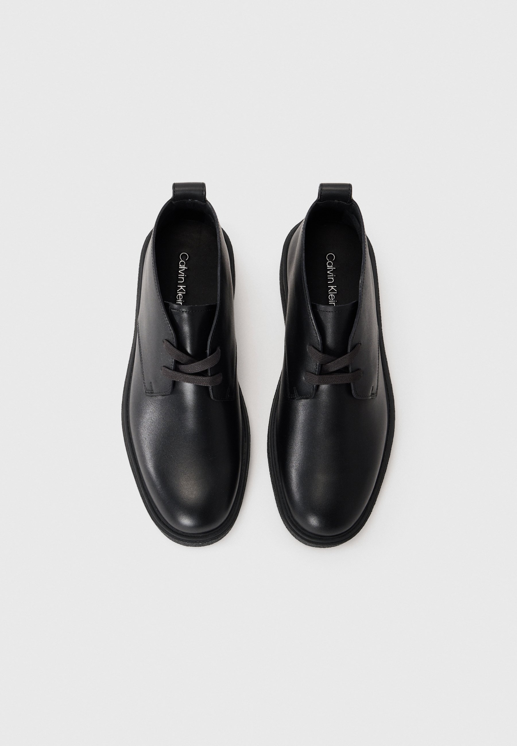 Calvin Klein veterlaarsjes - volledig zwart