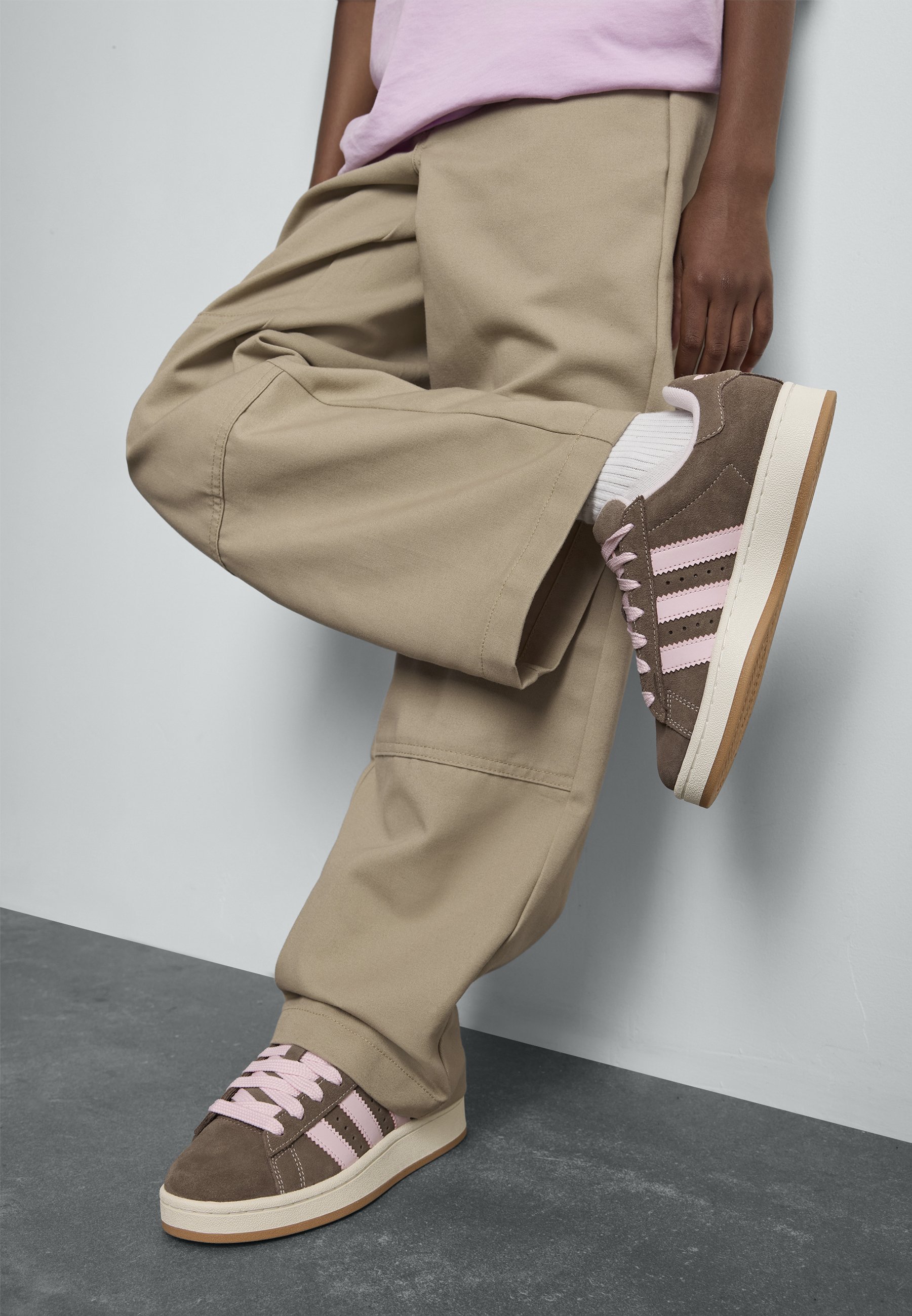 adidas Originals CAMPUS 00S UNISEX - Sneakers - roze/gebroken wit