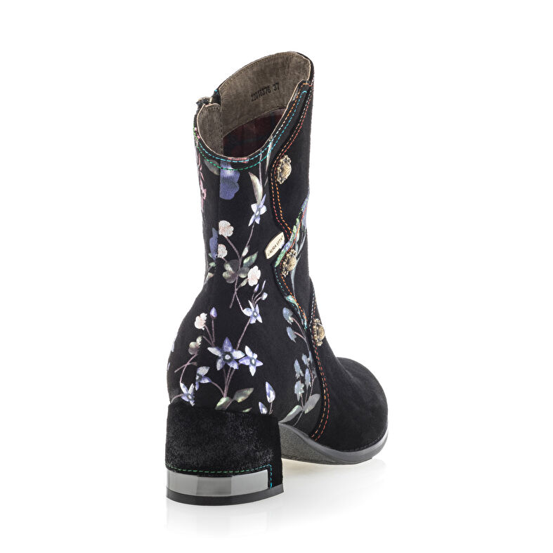 Γυναικείες μαύρες μπότες / μποτάκια μέχρι τον αστράγαλο