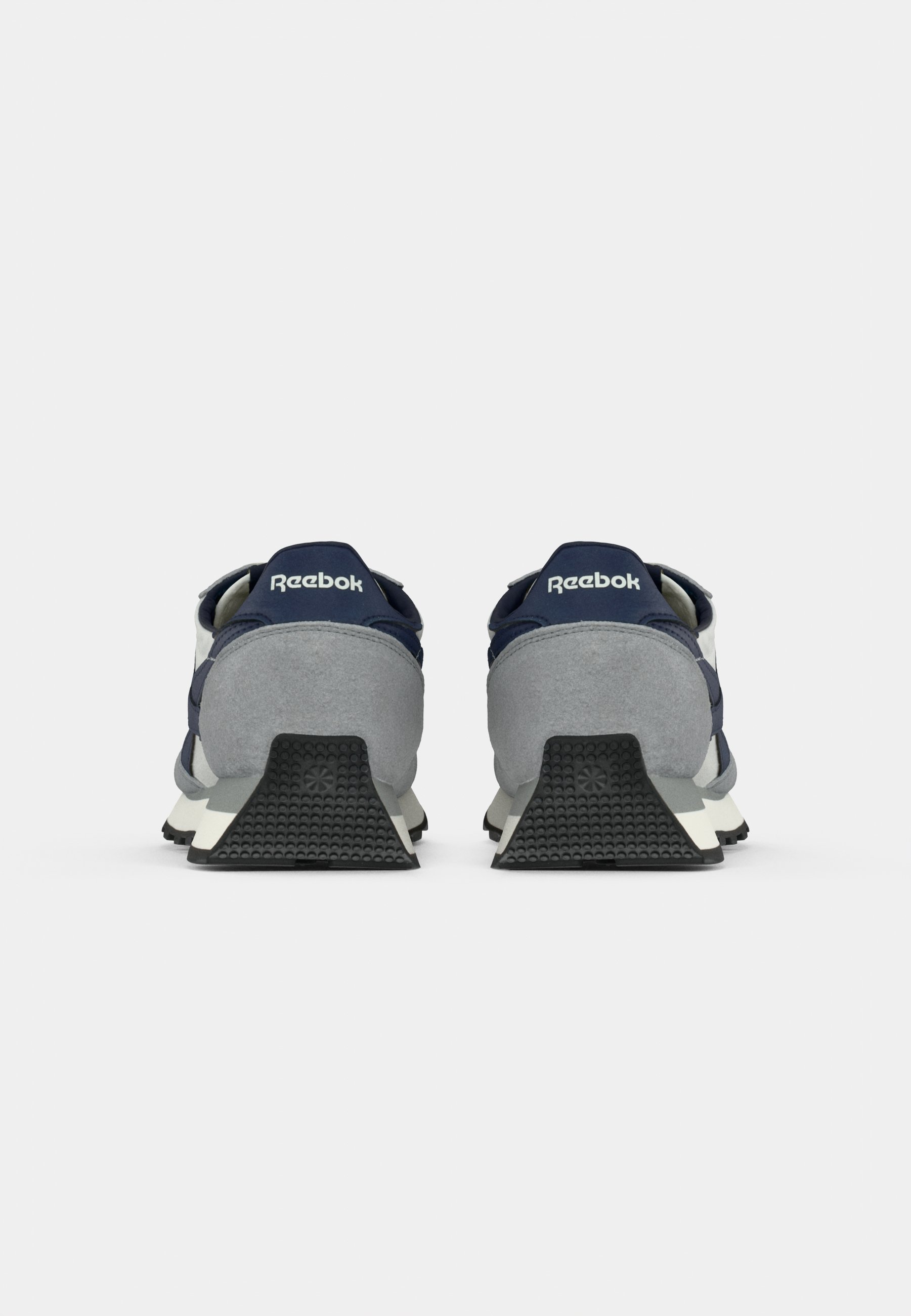 Reebok Classic AZTEC II UNISEX - Scarpe da ginnastica - grigio 3/gesso/blu navy vettoriale