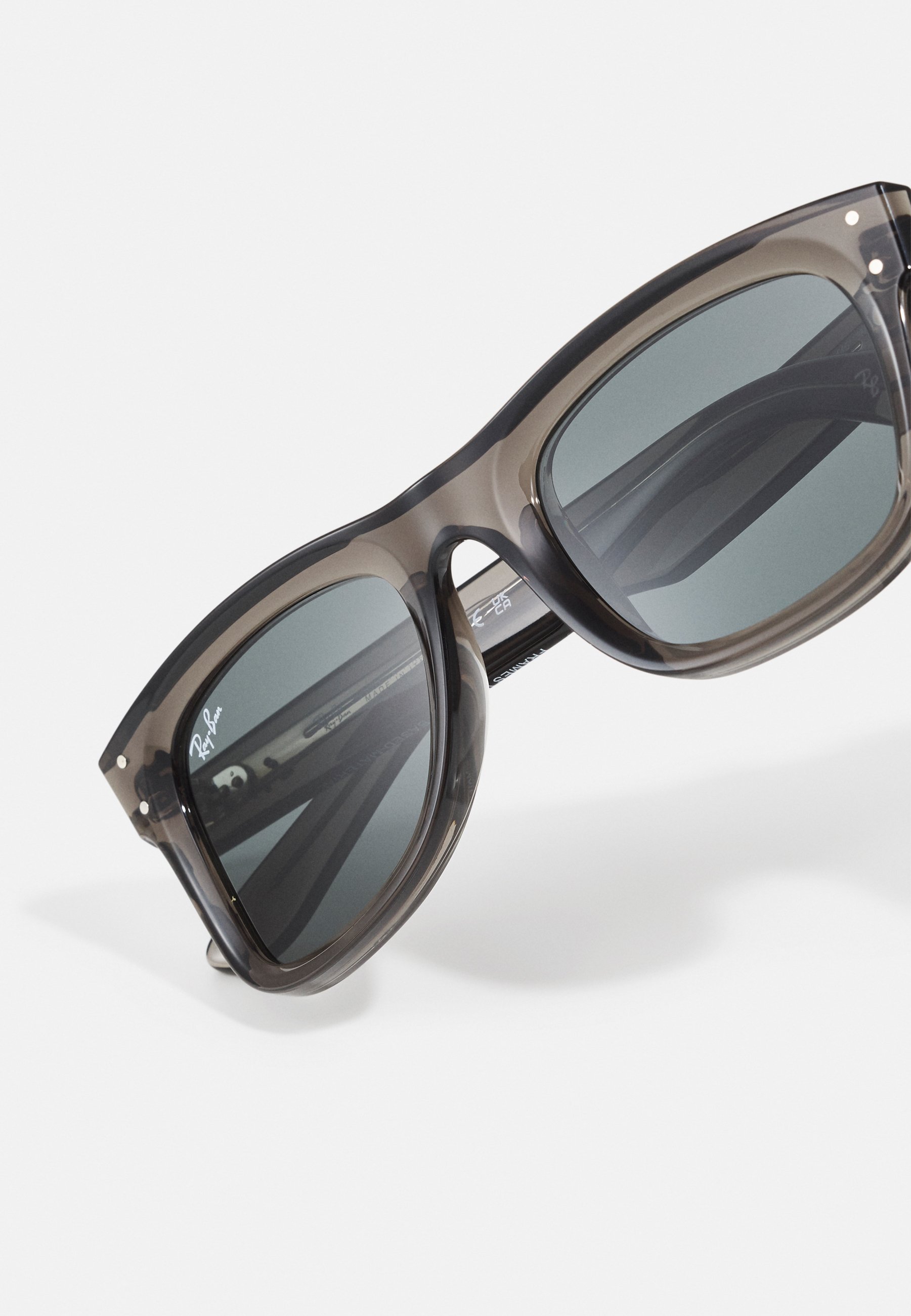 Occhiali da sole Ray-Ban WAYFARER REVERSE UNISEX - grigio scuro trasparente
