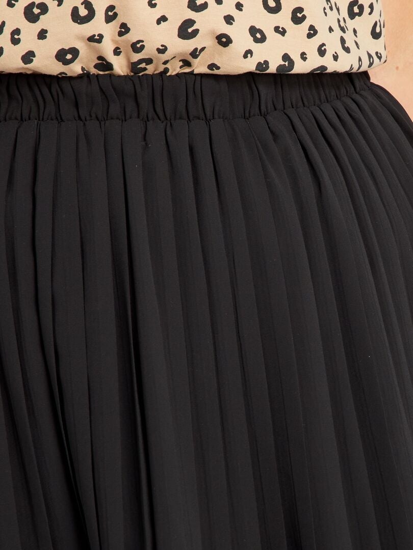 Falda midi plisada - Negra