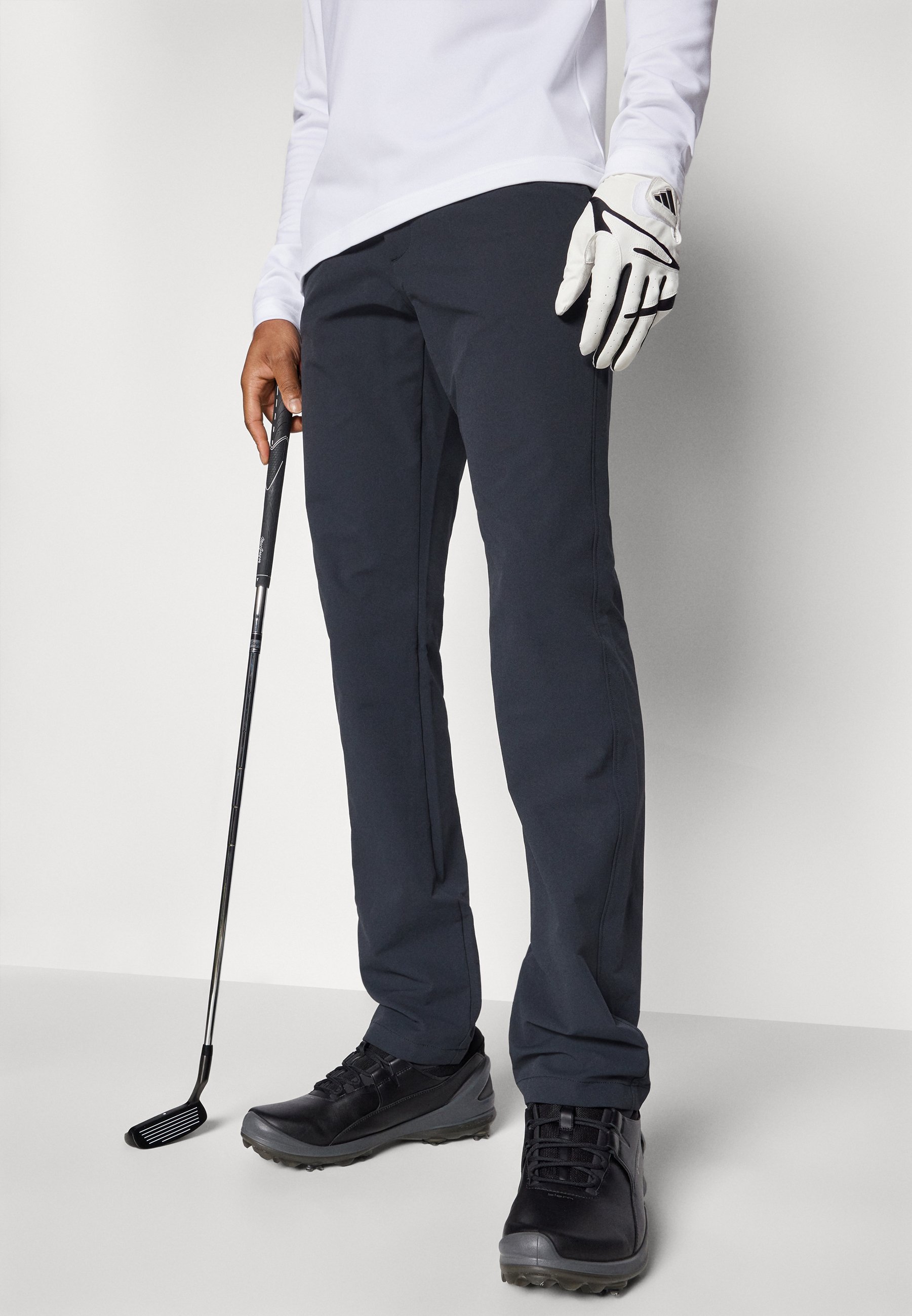 Spodnie Under Armour MATCHPLAY TAPERED - czarne