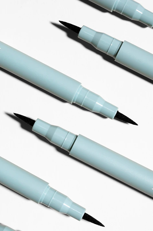 UXI BEAUTY Intense Liquid Eyeliner
