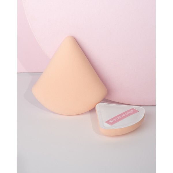 Pernă triunghiulară Brushworks Puff Duo