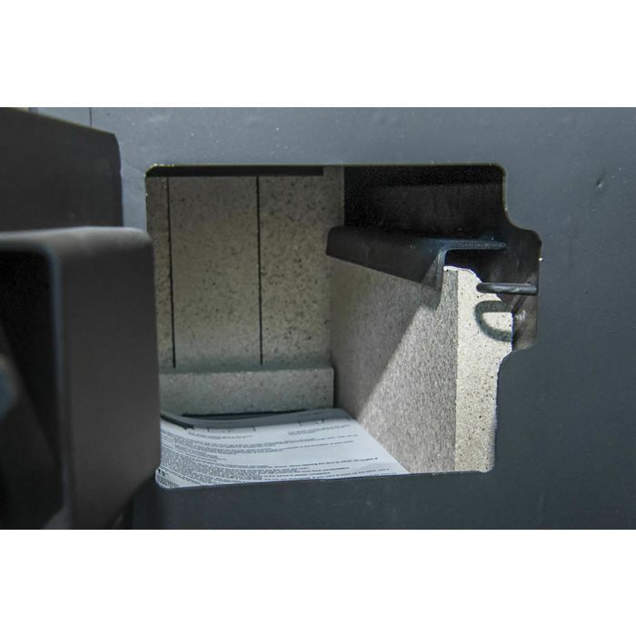Estufa de leña PRITY GS con horno integrado: compacta y portátil, ideal para acampar y cocinar al aire libre.