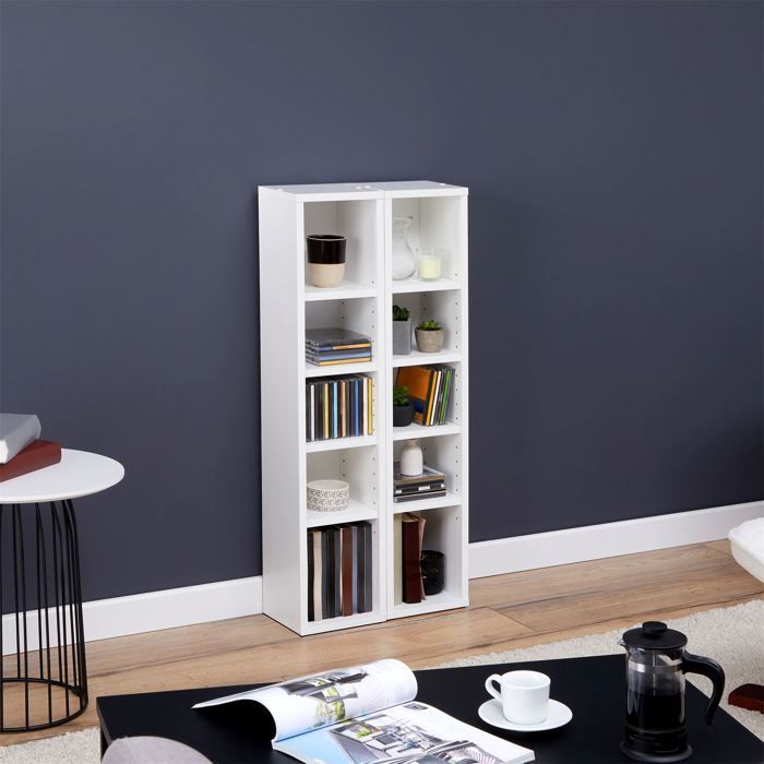 Modulares Musikregalsystem für CDs und DVDs, 2-teiliges Säulenregal mit 10 Fächern, aus mattweißem Melamin.
