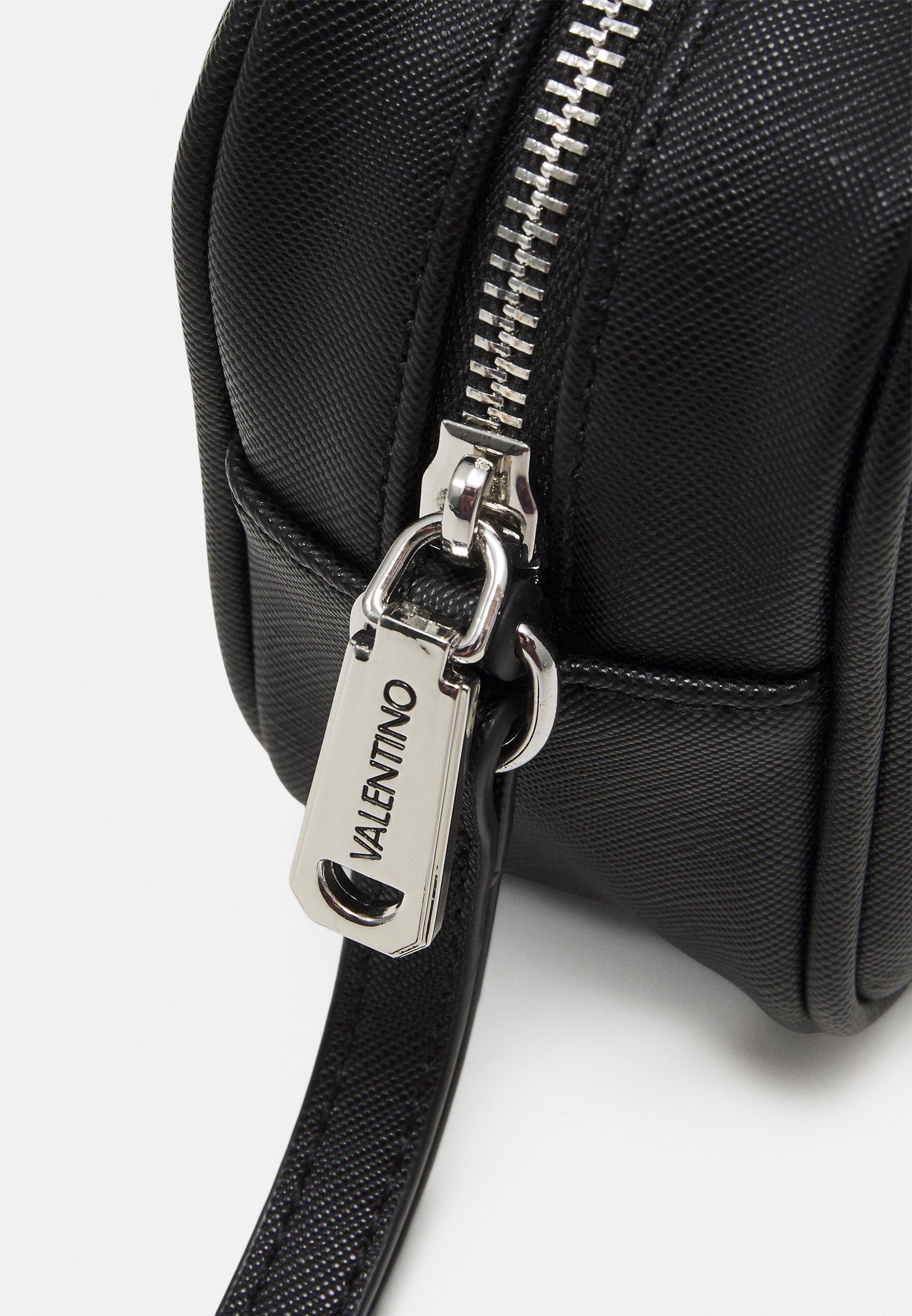 Valentino Taschen, Make-up-Werkzeuge und Accessoires