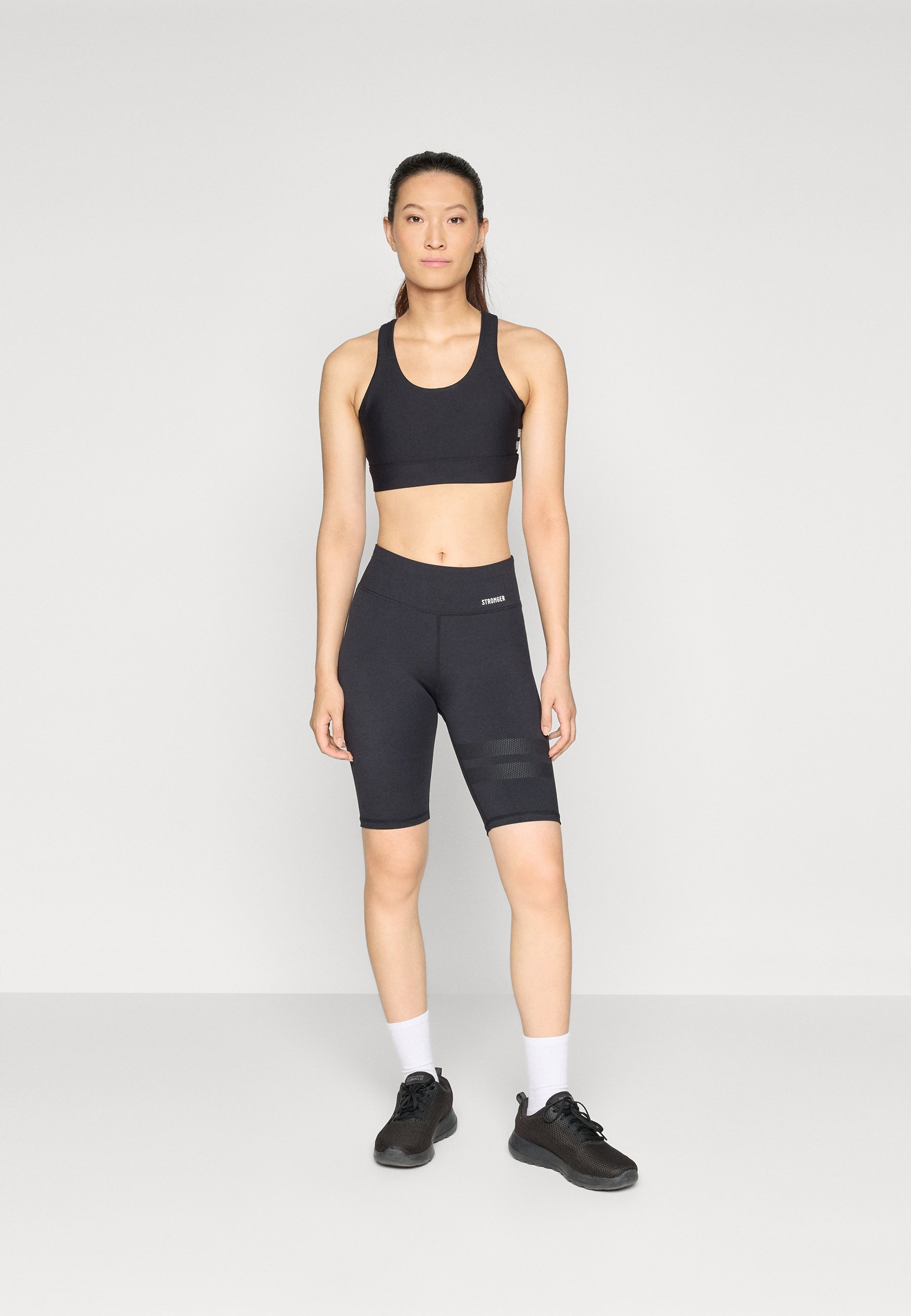 Leggings Stronger SIGNATURE SHORTS - neri