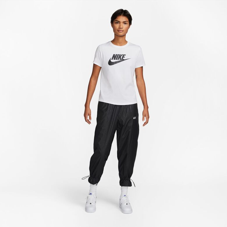 Sportswear Essentials Logo T-shirt
