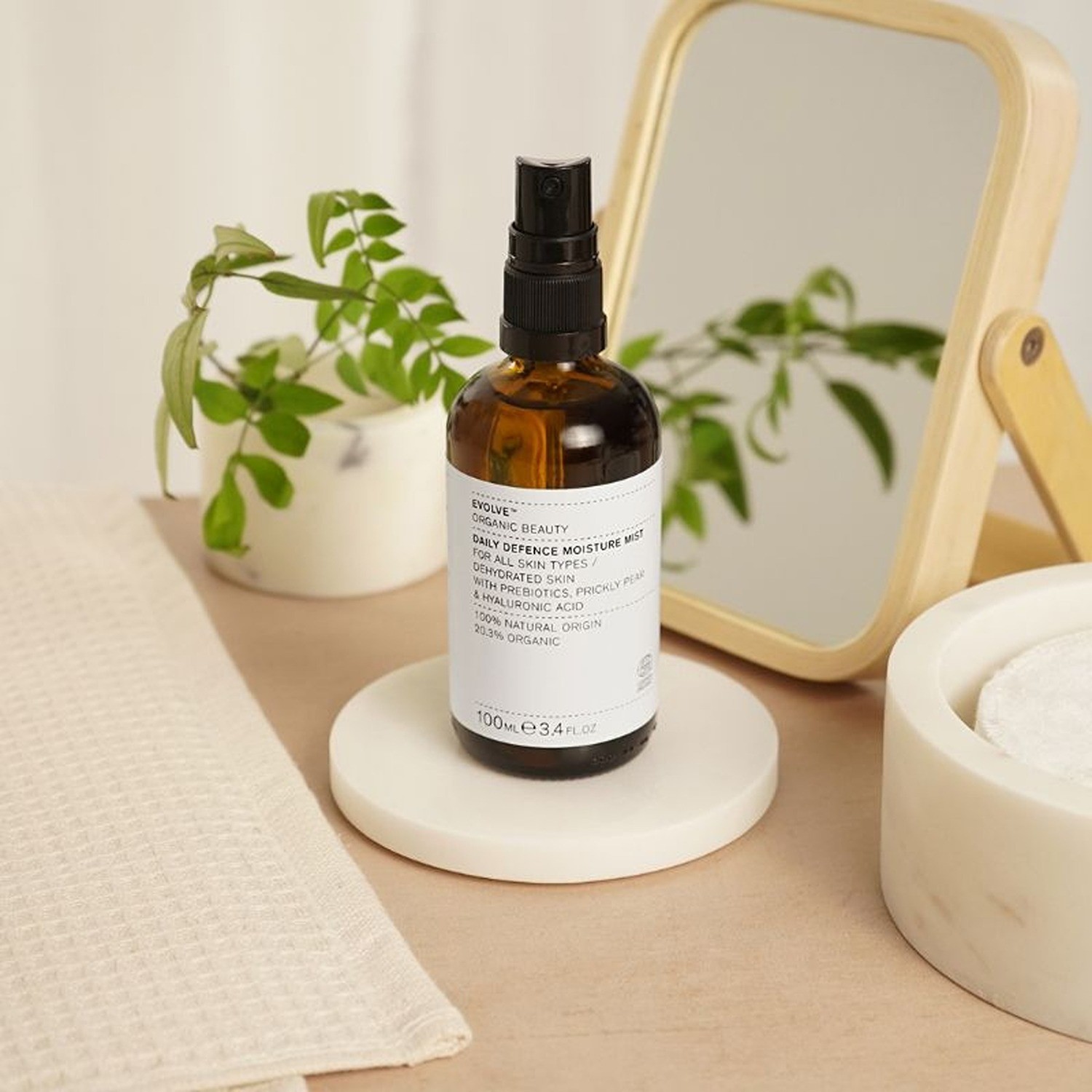 Evolve Organic Beauty Daily Defence Moisture Mist
