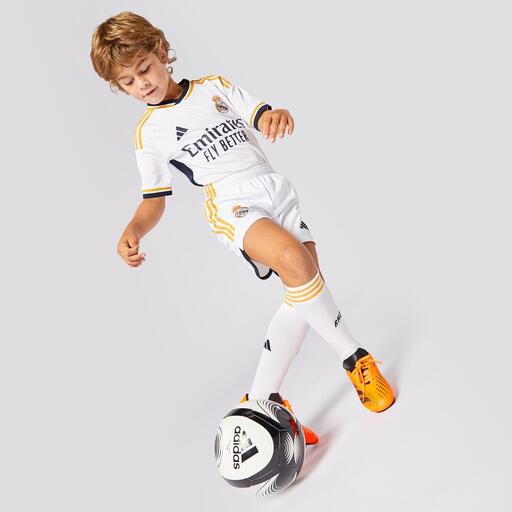  Uniforme principal do Real Madrid para a temporada 23/24