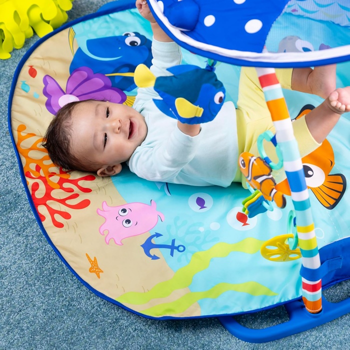 DISNEY BABY - NEMO - Tappetino da gioco per neonati, regalo per neonati, luci a stringa, specchio