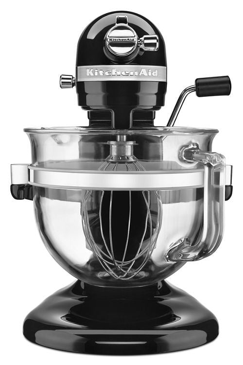 Akár 13 tucat sütire van szüksége az iskolai süteményvásárra, akár aprított csirkére a barátokkal és a családdal töltött taco keddre, a KitchenAid® Professional 6500 Design® Series 6 Quart Bowl-Lift álló mixer rendelkezik a szükséges kapacitással.