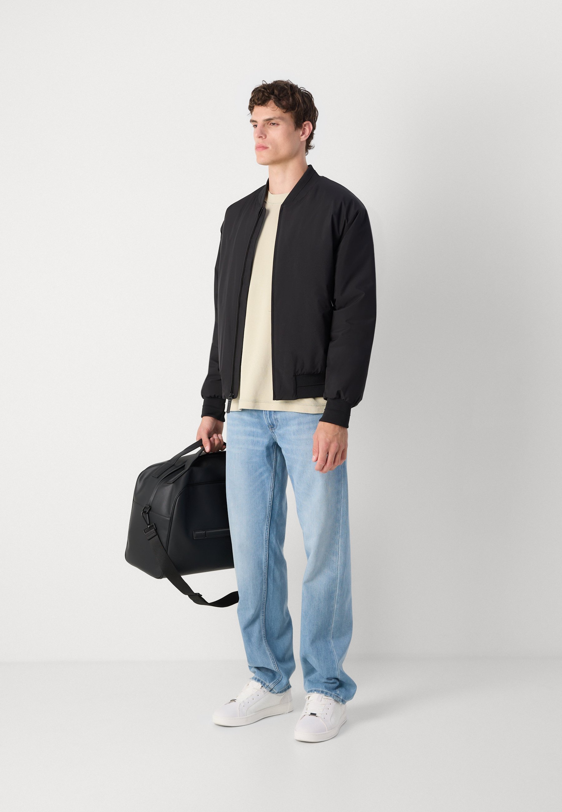 Calvin Klein SPORTSWEAR HERO - Bomber bunda - black