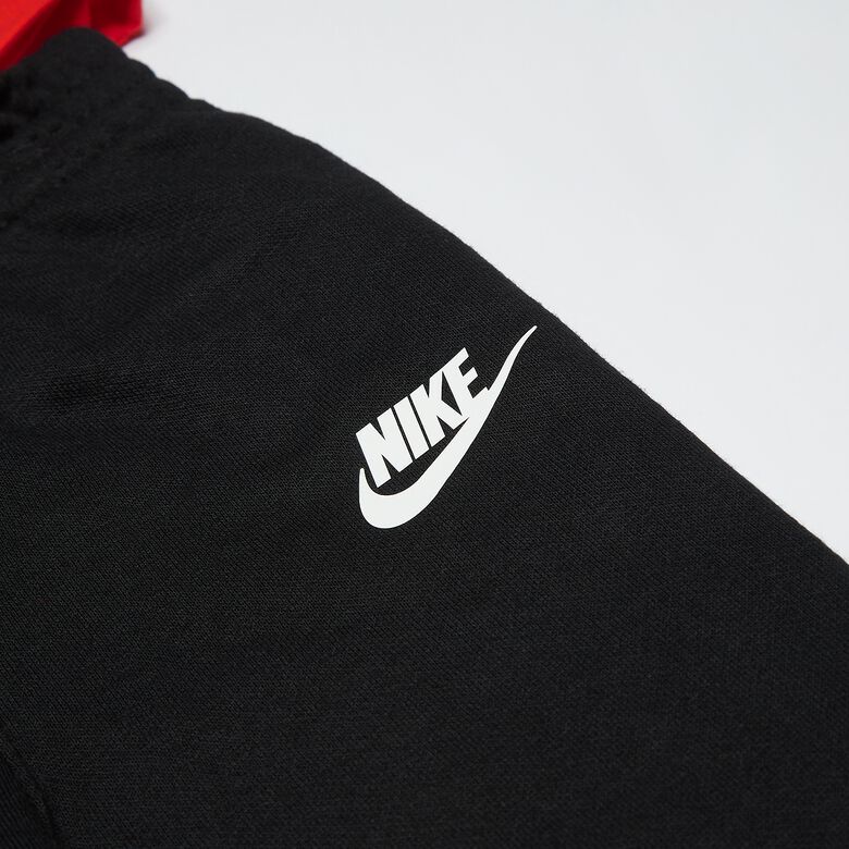 Sportkleding set bestaande uit een T-shirt met korte mouwen, fleecebroek en sportkleding (2-delig)