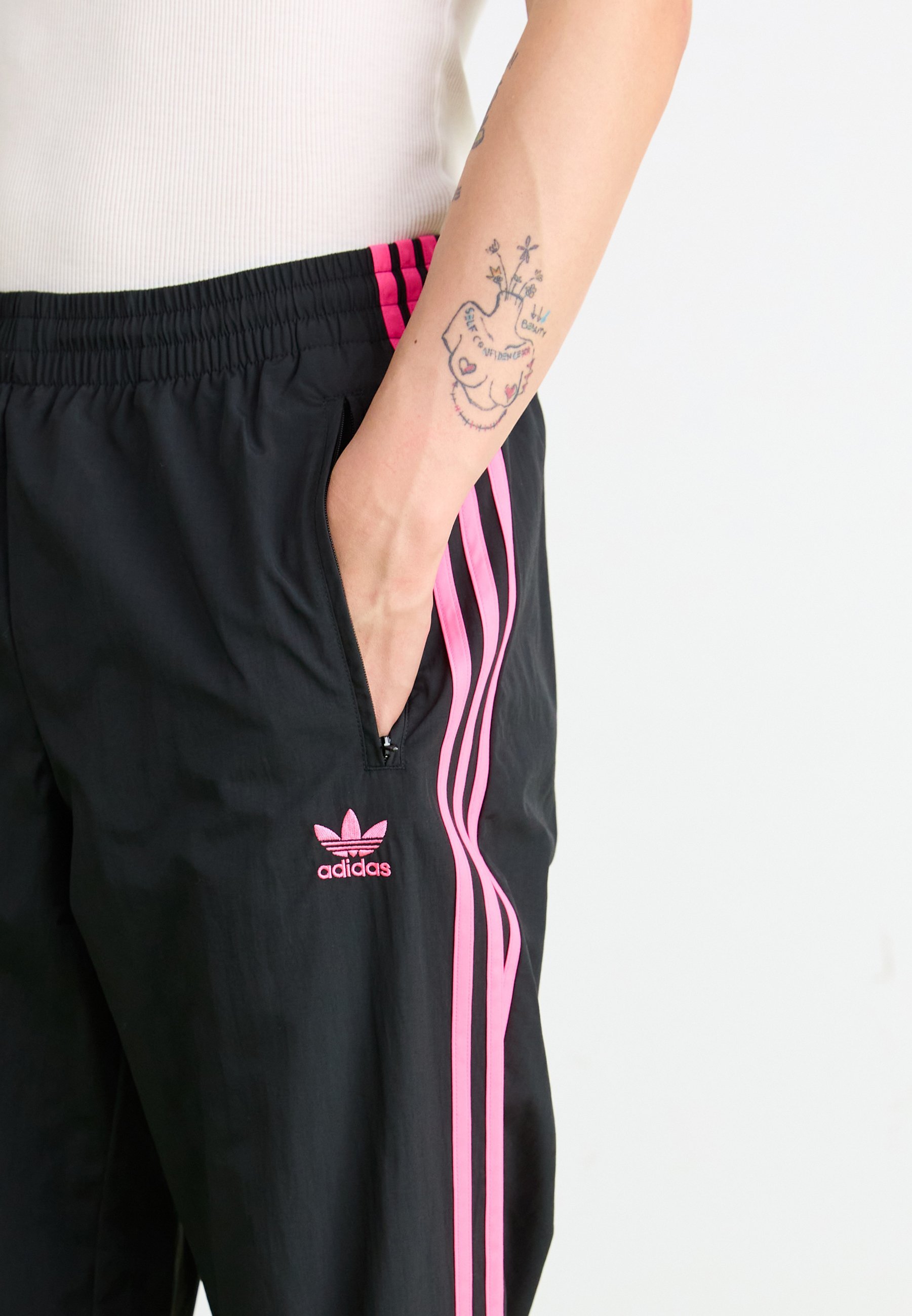 Pantaloni adidas Originals FIREBIRD - Pantaloni da tuta - nero rosa acceso