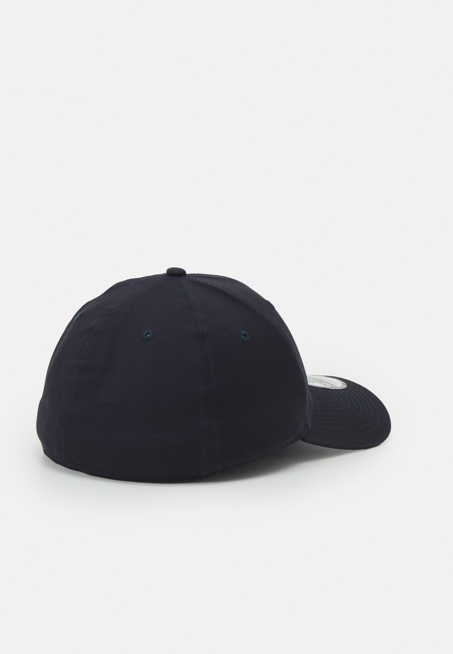 Czapki New Era