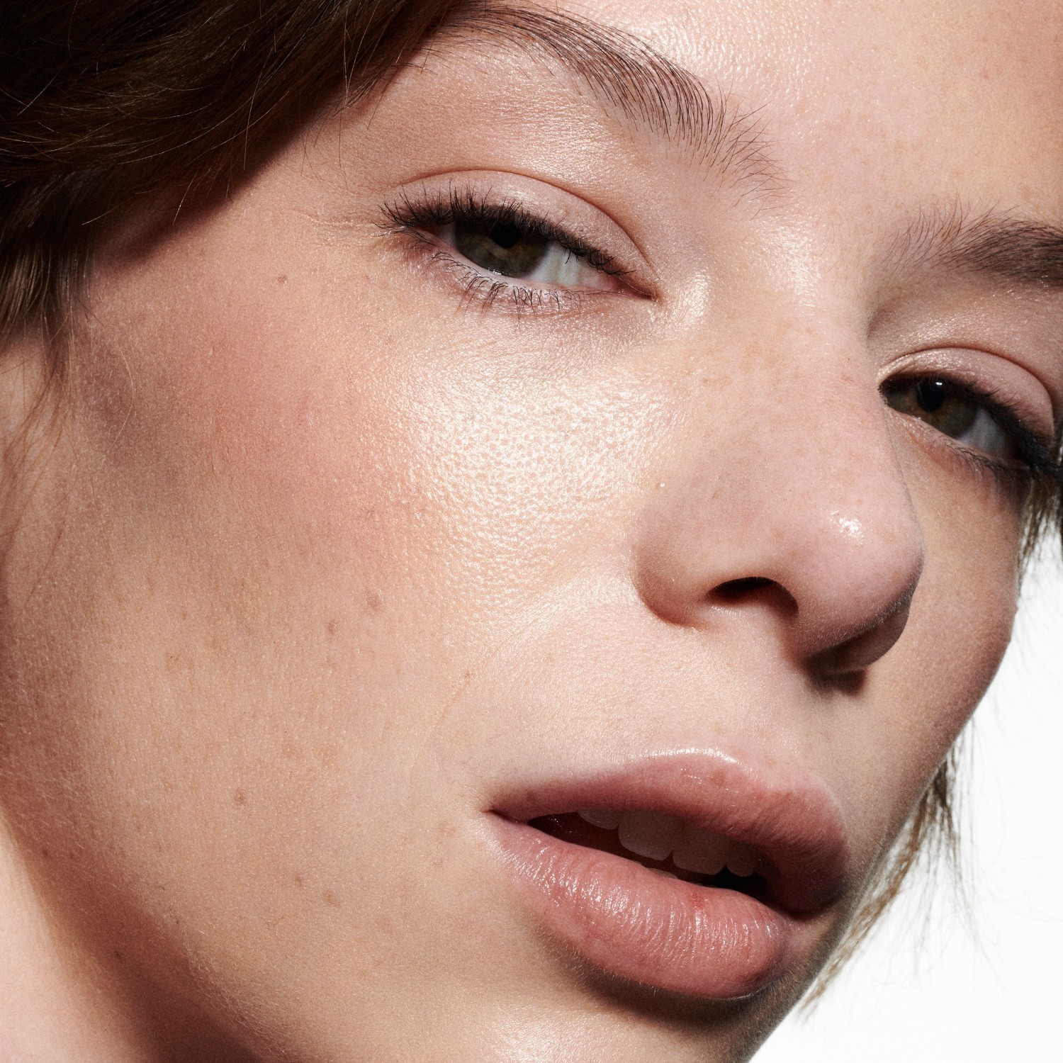 MAC Blush Strobe Strobe Beam šķidrais vaigu sārtums - 4,3 ml