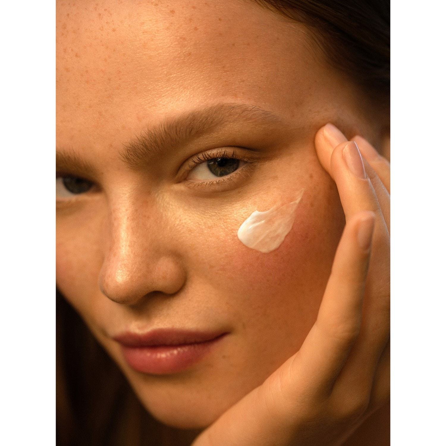 Weleda Skin Food hranjiva noćna krema – jača kožnu barijeru i regenerira suhu kožu lica – 40 ml