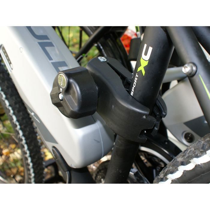 Opvouwbare fietsendrager voor 3 fietsen, te monteren op de trekhaak.