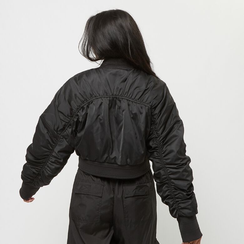 Laura Kurze, gerüschte Oversize-Jacke