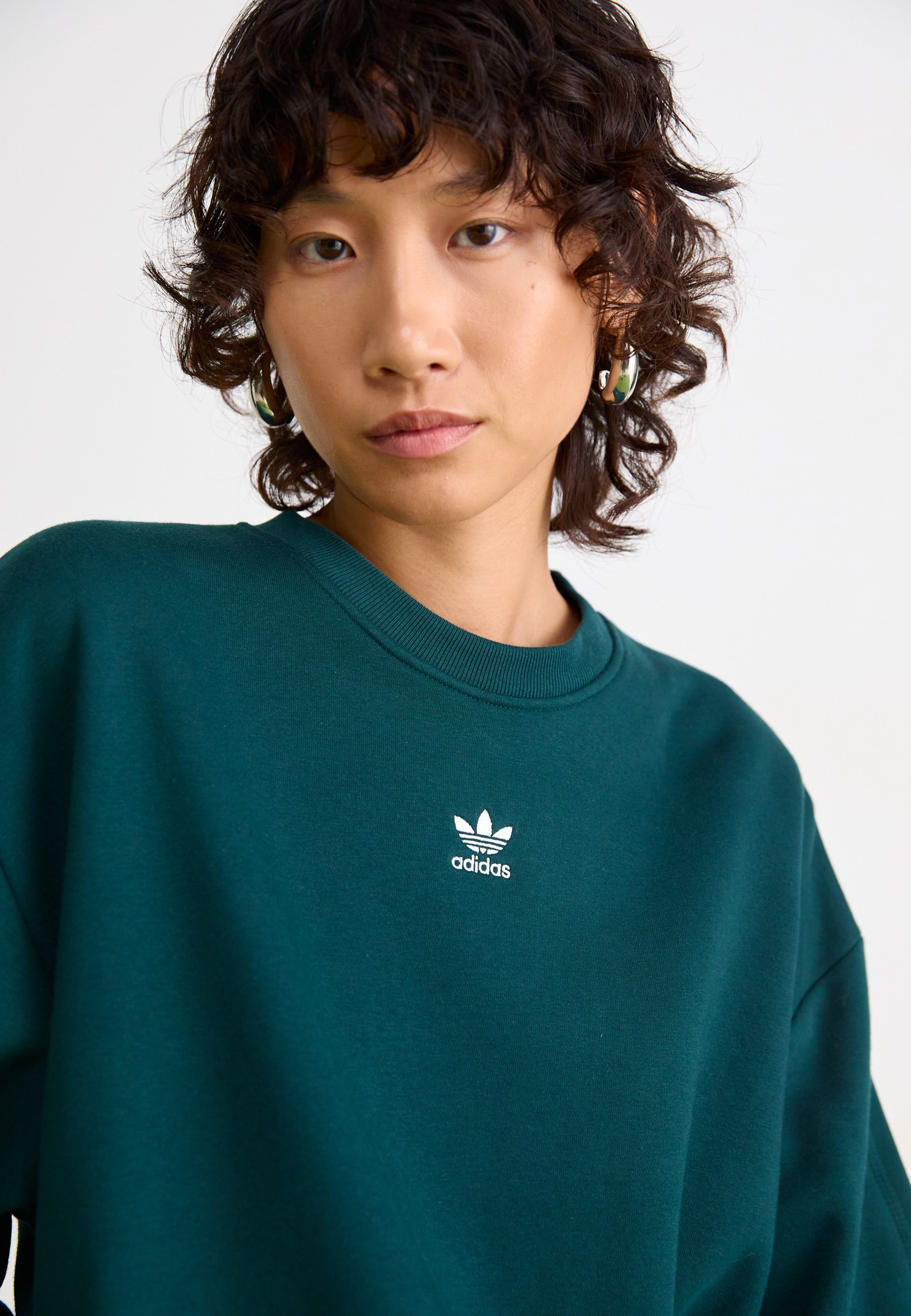 adidas Originalsi dressipluusid