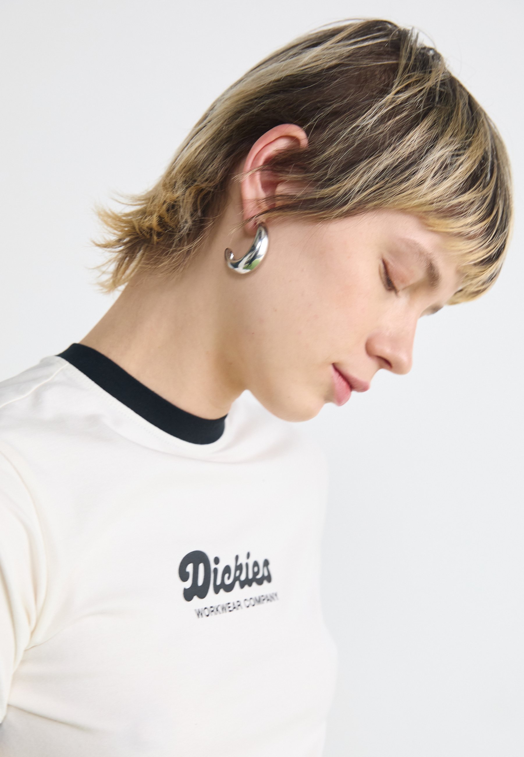 Dickies LEWISTOWN RINGER T-shirt - T-shirt met print - zilverreiger