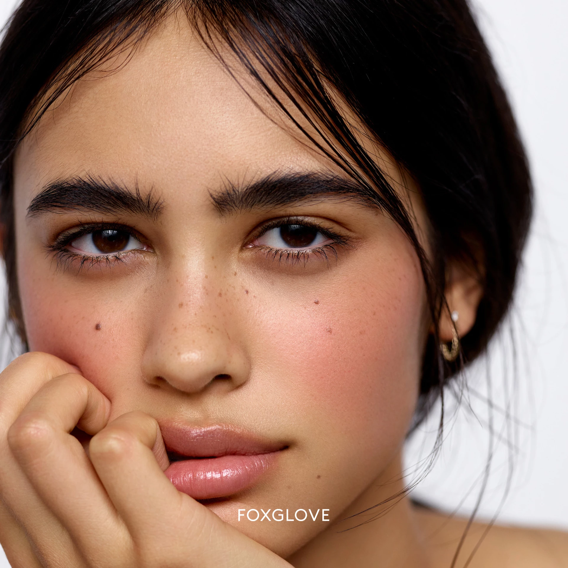Blush Divine Radiant lūpu un vaigu sārtuma uzpilde 