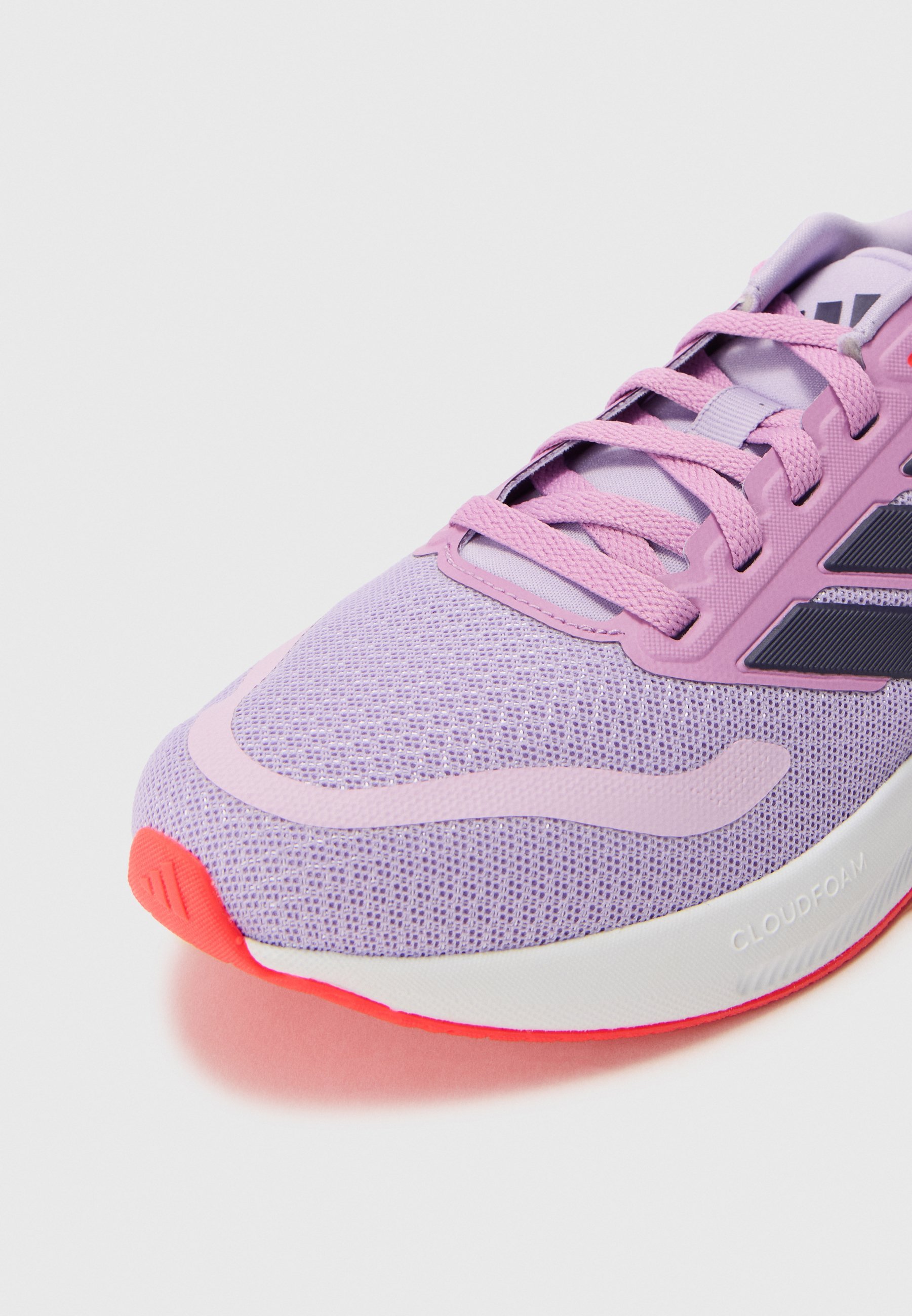 adidas Performance RUNFALCON - Hardloopschoenen voor op de weg - poederpaars/aurorapaars/helderrood