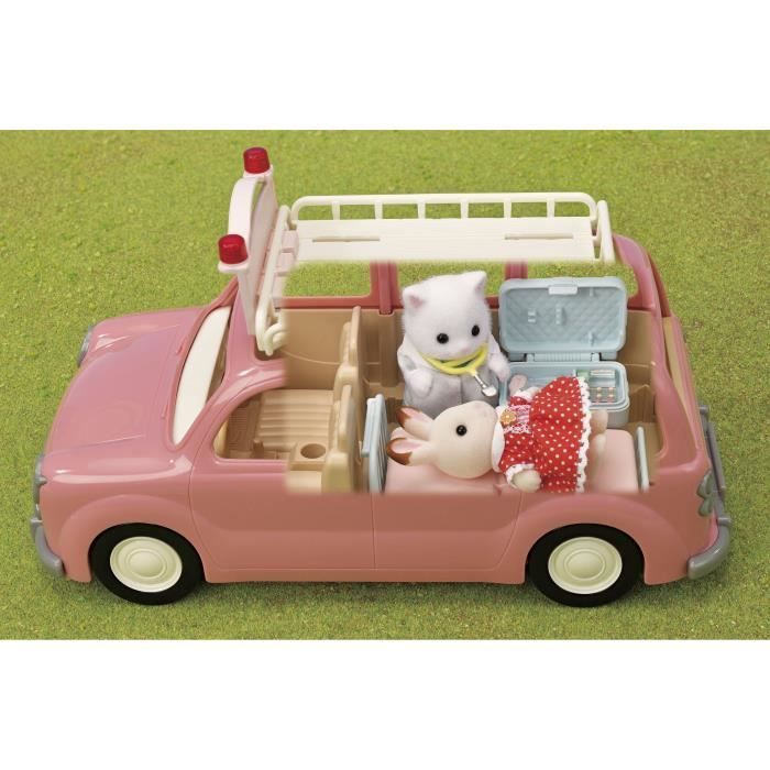 Village Doctor Playset - Sylvanian Families - Model 5705 - Accessories Included