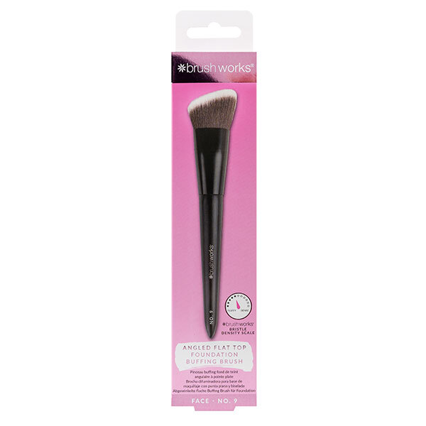 Štětec Brushworks č. 9 s plochým vrškem pro leštění make-upu s úhlovým uhlem