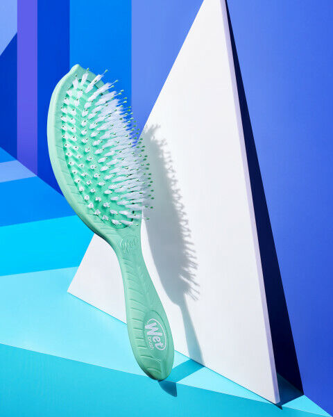 Wet Brush Go Green
