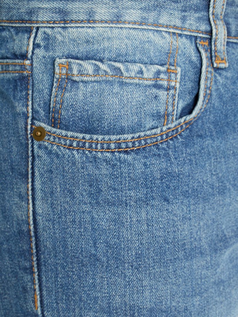 Calça jeans de corte regular - tamanho 32 - cor pedra