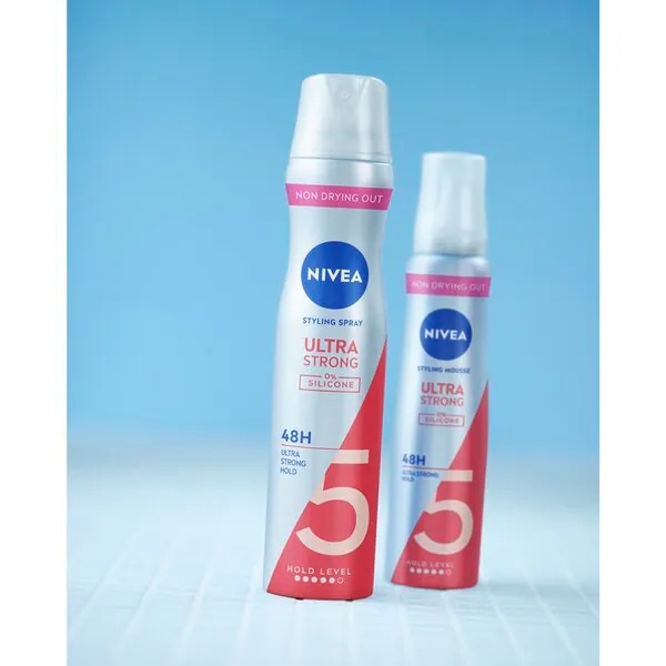 NIVEA Hold 5 Ultra Strong stylingová pena na vlasy 150 ml