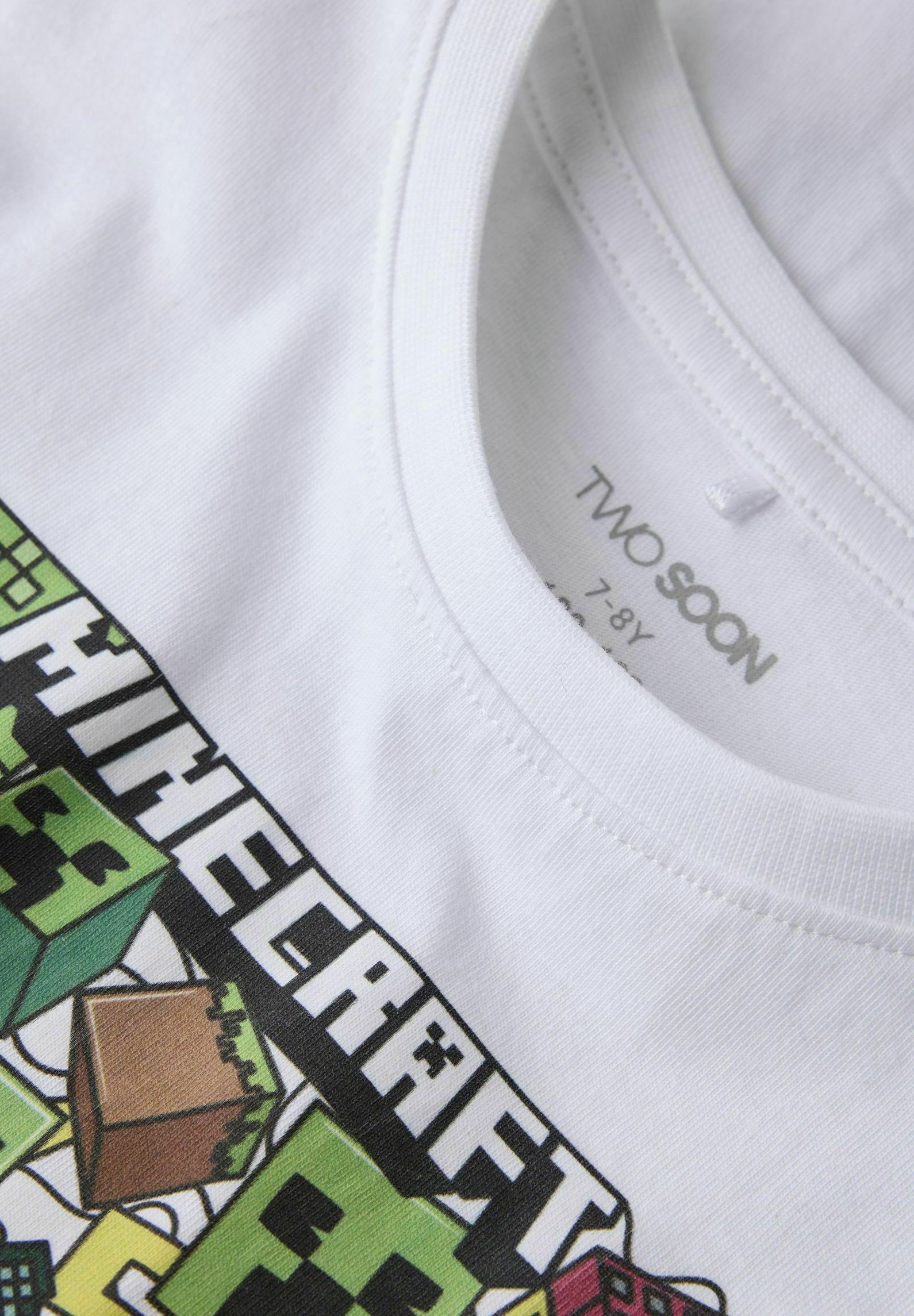 TWO SOON MINECRAFT KURZARM - Maglietta stampata - bianco brillante