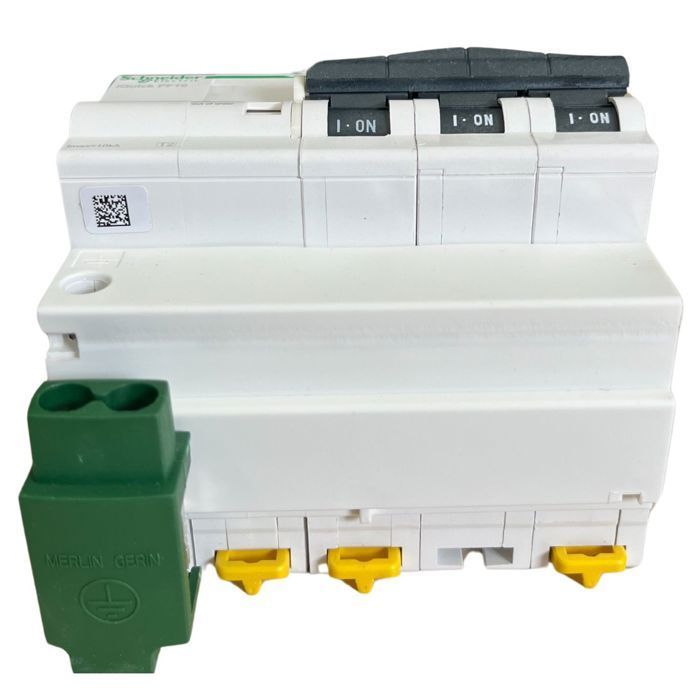 A9l16618 Schneider - Parafoudre Triphasé + Neutre De Type 2 Autoprotégé - 10ka - Report De Signalisation