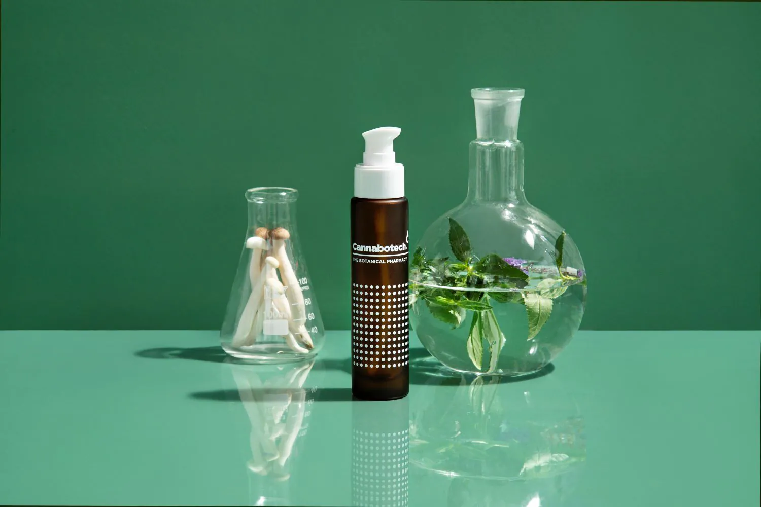 Cannabotech Unwind Muscle Rub Balsam na zmęczone mięśnie