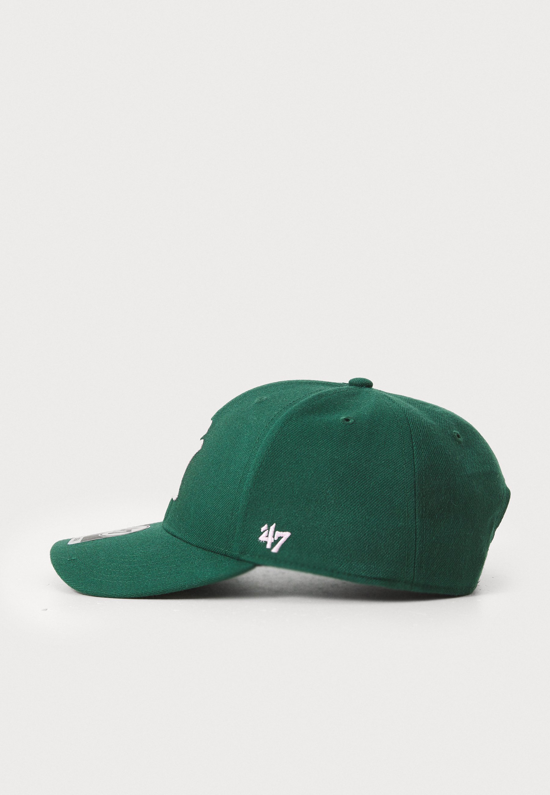 '47 Caps