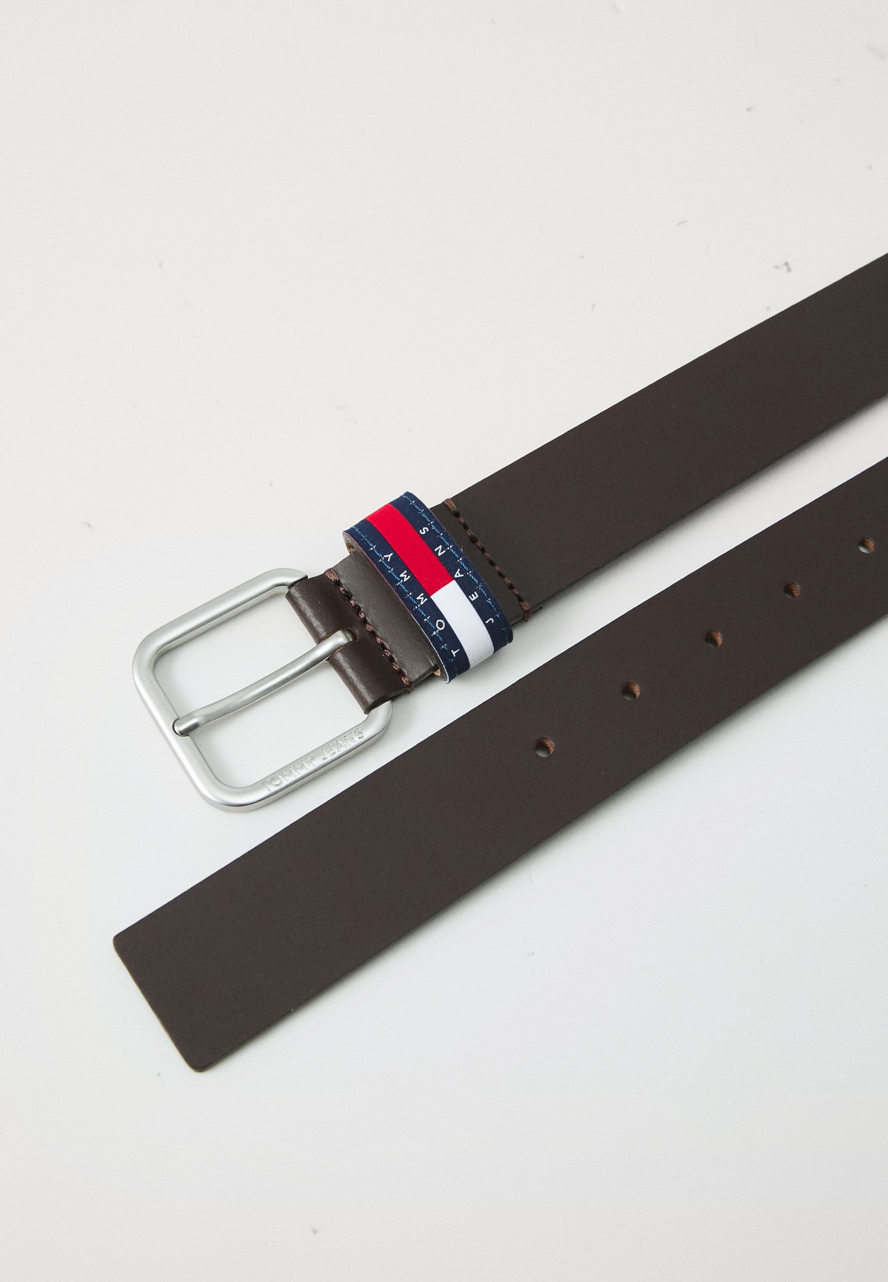 Tommy Jeans RYAN - Opasok - tmavohnedý