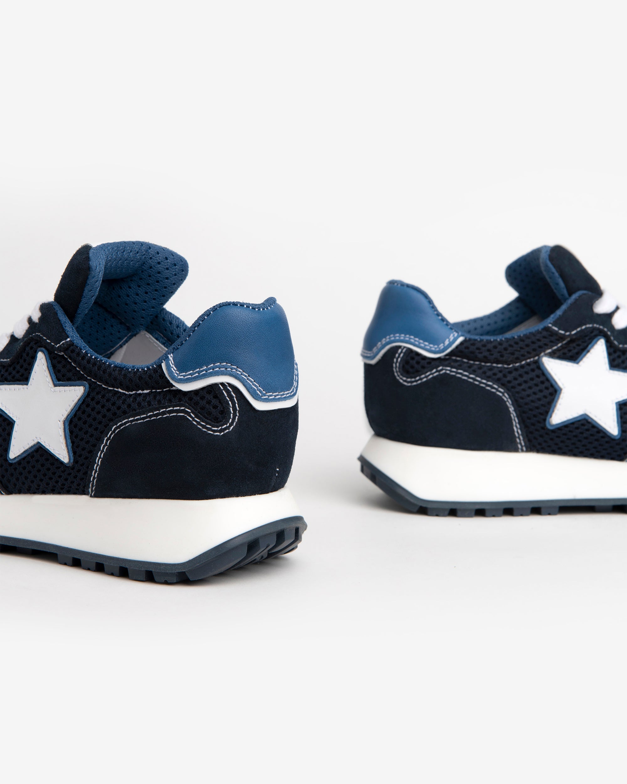  Wildleder- und Canvas-Sneaker für Jungen im Teenageralter