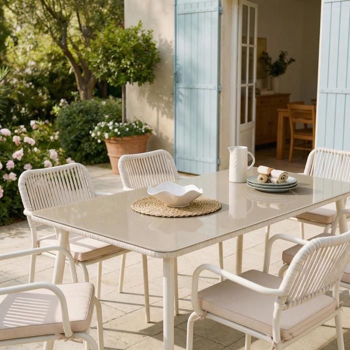Mesa de jardín VOLONTE color beige con 6 sillas para 6 personas, tablero de cristal templado y estructura de aluminio.