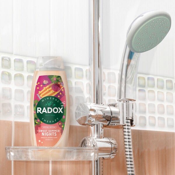 Sprchový gel Radox Special Edition Sweet Summer Nights 450 ml