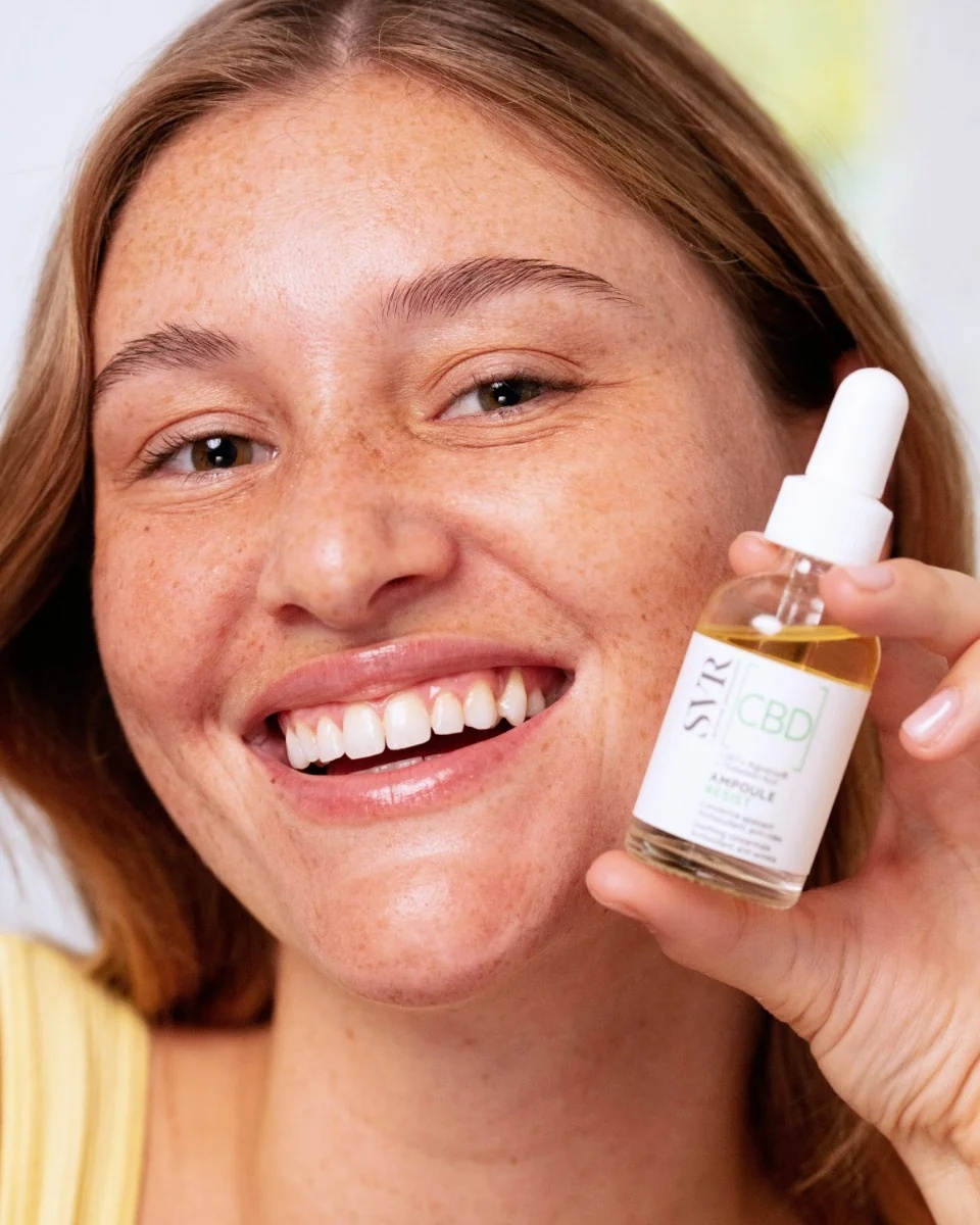 SVR CBD ampul 30 ml. Verzachtende, antioxiderende en anti-rimpelwerking.